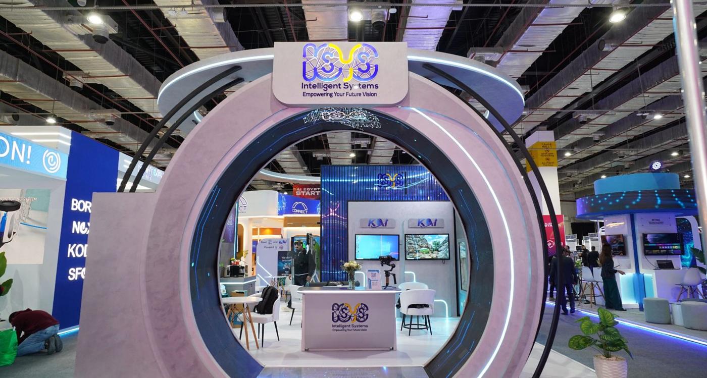 iSYS circular arch stand at an AI exhibition in Cairo