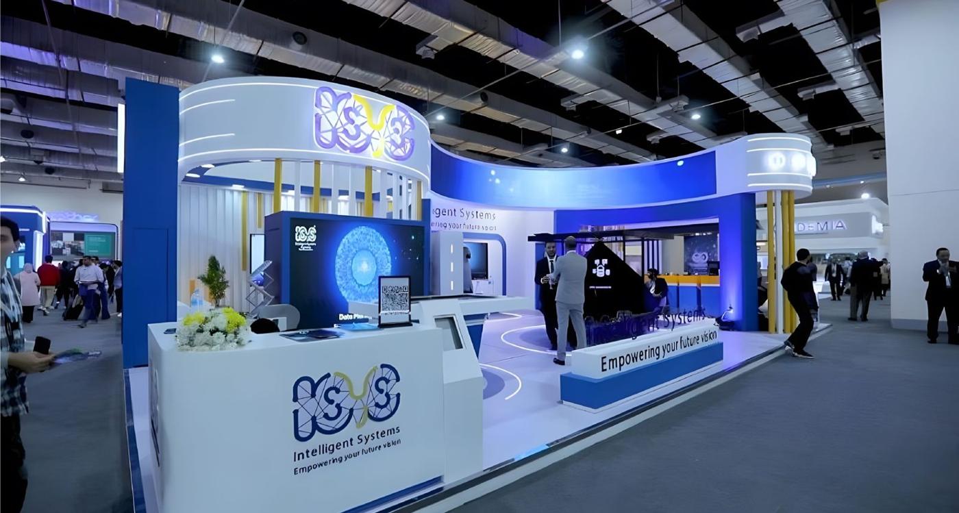 iSYS blue and white exhibition stand